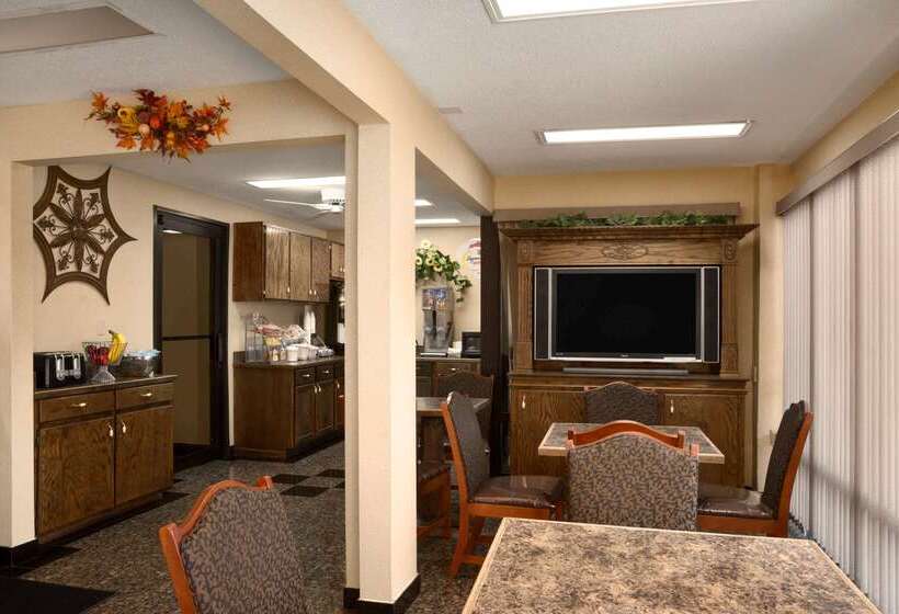 فندق Super 8 By Wyndham Hattiesburg North