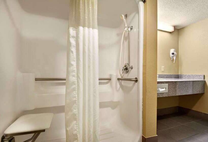 فندق Super 8 By Wyndham Hattiesburg North