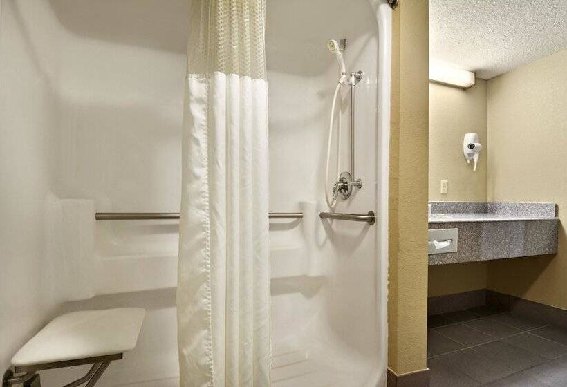 فندق Super 8 By Wyndham Hattiesburg North