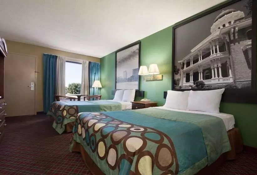 酒店 Super 8 By Wyndham Hattiesburg North