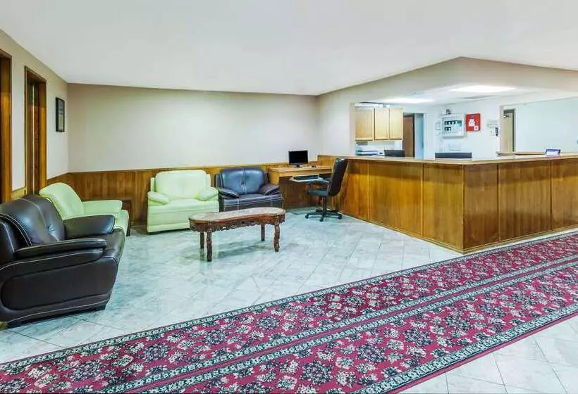 ホテル Super 8 By Wyndham Irving Dfw Airport/south