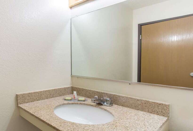 Szálloda Super 8 By Wyndham Richmond/broad Street