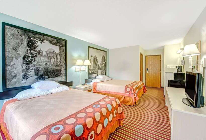 בית מלון כפרי Super 8 By Wyndham San Antonio/fiesta