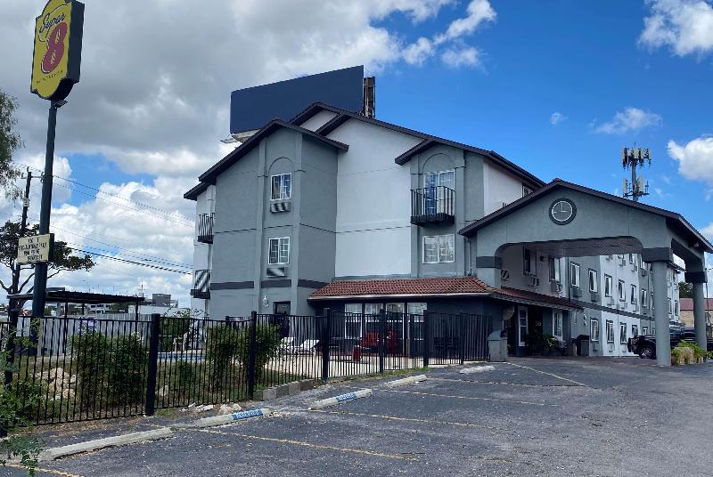 בית מלון כפרי Super 8 By Wyndham San Antonio/fiesta