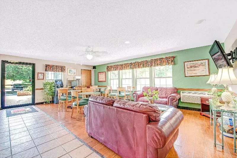 فندق Super 8 By Wyndham San Antonio/fiesta