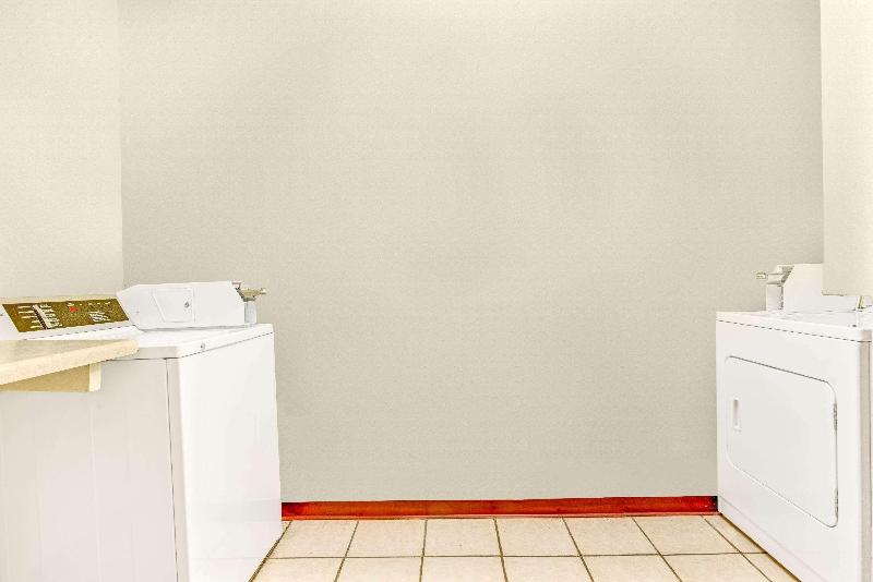 בית מלון כפרי Super 8 By Wyndham San Antonio/fiesta