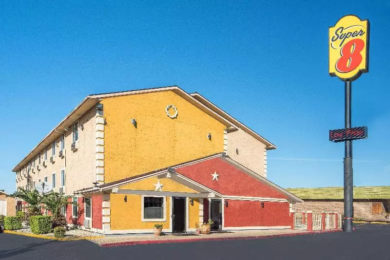 Hotelli Super 8 By Wyndham San Antonio/i35 North