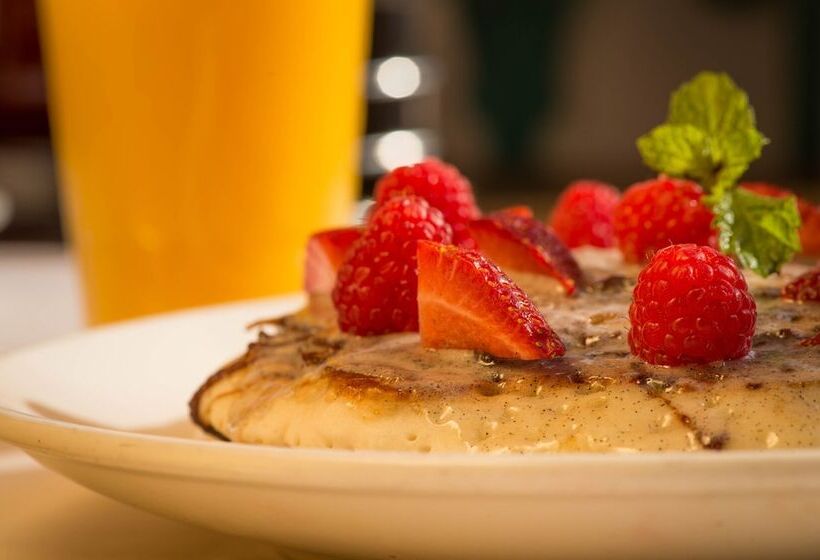 فندق Table Mountain Inn