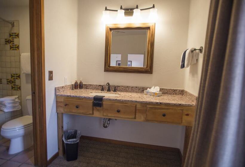 فندق Table Mountain Inn