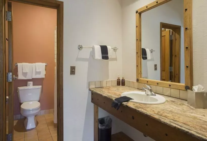 Отель Table Mountain Inn