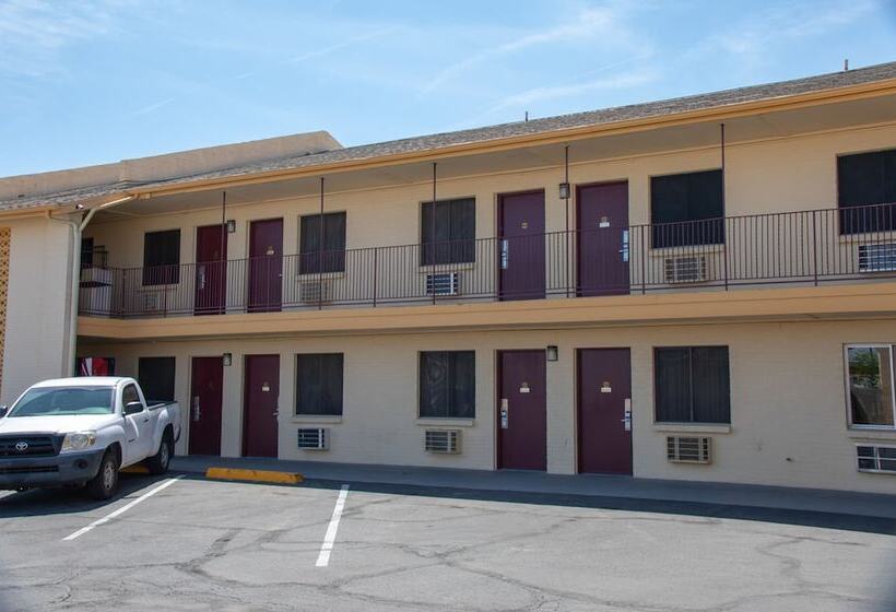 בית מלון כפרי Travel Inn In Phoenix