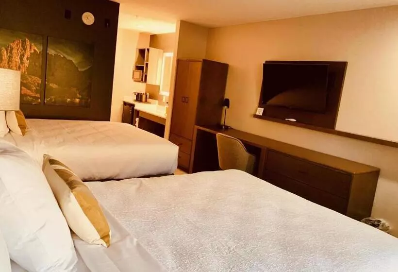 בית מלון כפרי Zion Canyon Lodge