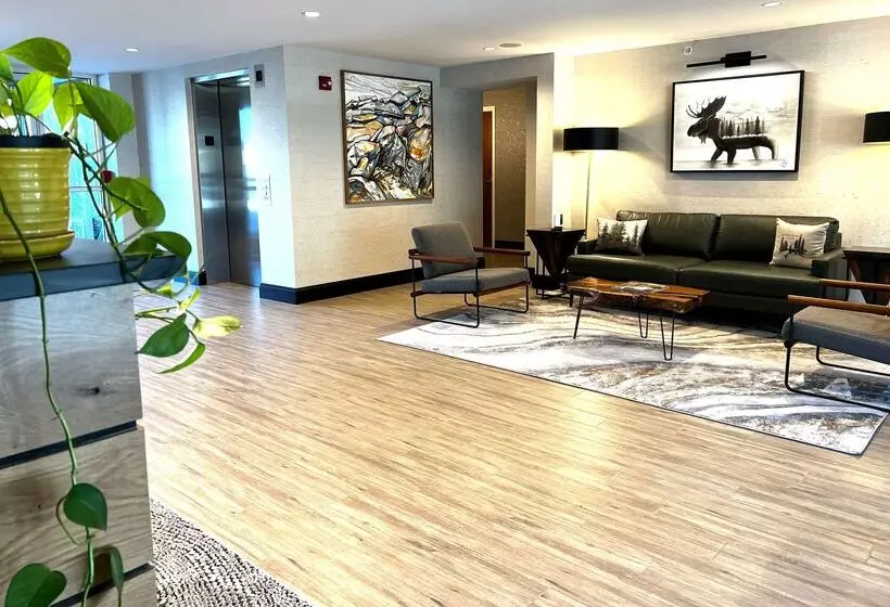 Maine Evergreen Hotel, Ascend Hotel Collection