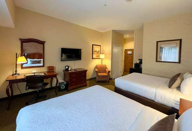 Maine Evergreen Hotel, Ascend Hotel Collection