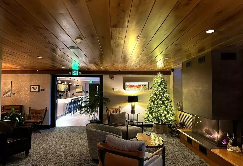 Maine Evergreen Hotel, Ascend Hotel Collection