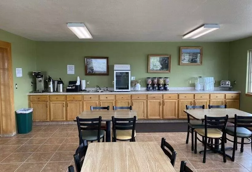 Мотель Americas Best Value Inn Kadoka