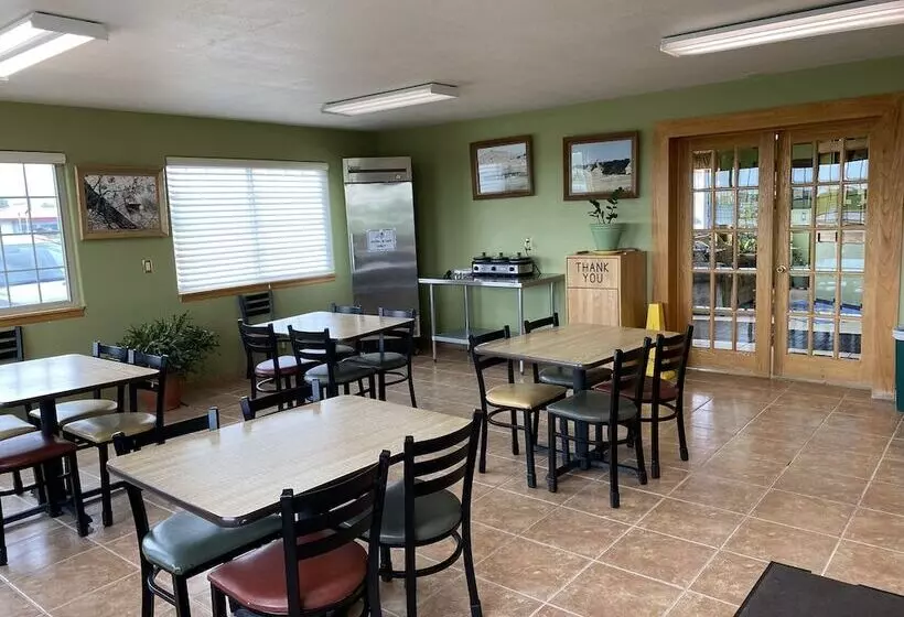 Мотель Americas Best Value Inn Kadoka