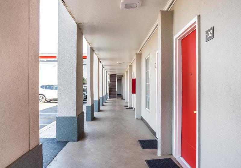 مُتل Augusta Downtown