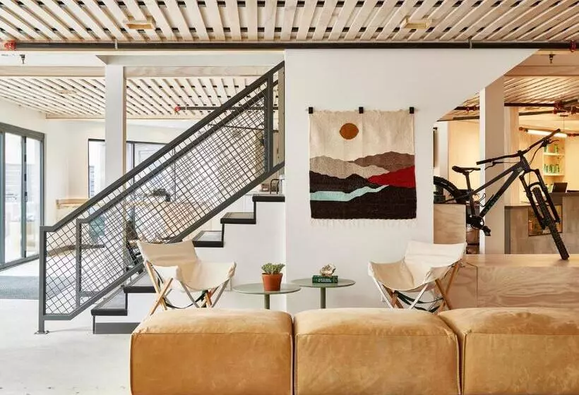 汽车旅馆  Field Station Moab