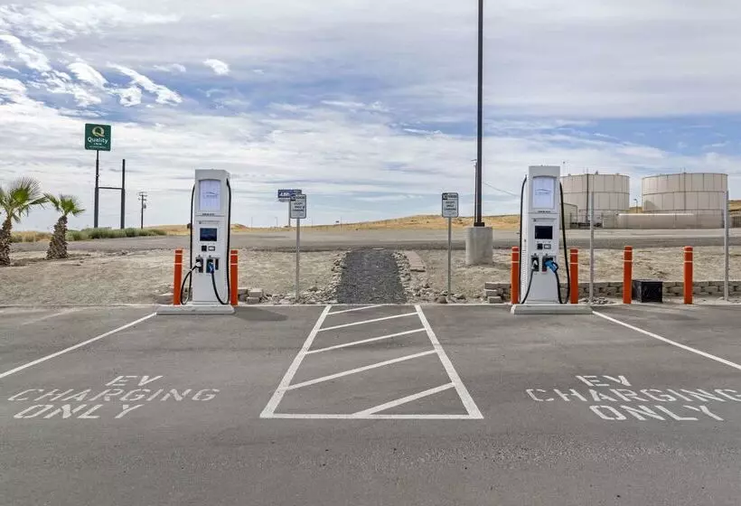 فندق على الطريق Quality Inn Kettleman City Near Hwy 41