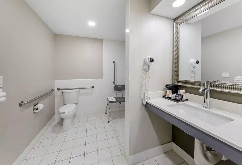 فندق على الطريق Quality Inn Kettleman City Near Hwy 41