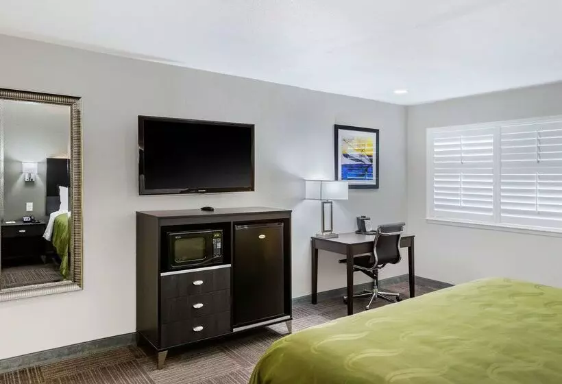 فندق على الطريق Quality Inn Kettleman City Near Hwy 41