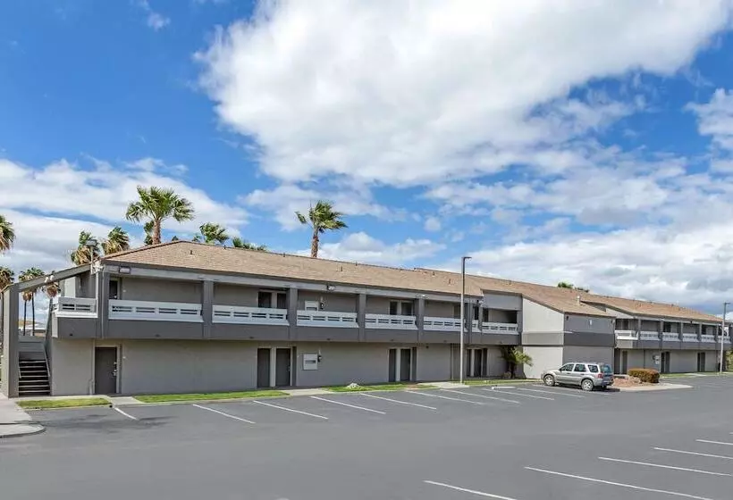 فندق على الطريق Quality Inn Kettleman City Near Hwy 41