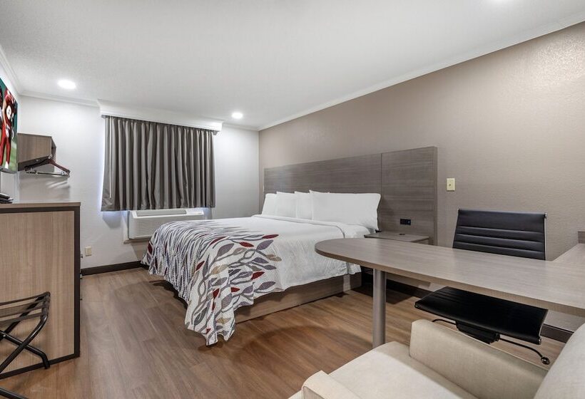 מוטל Red Roof Inn Suffolk