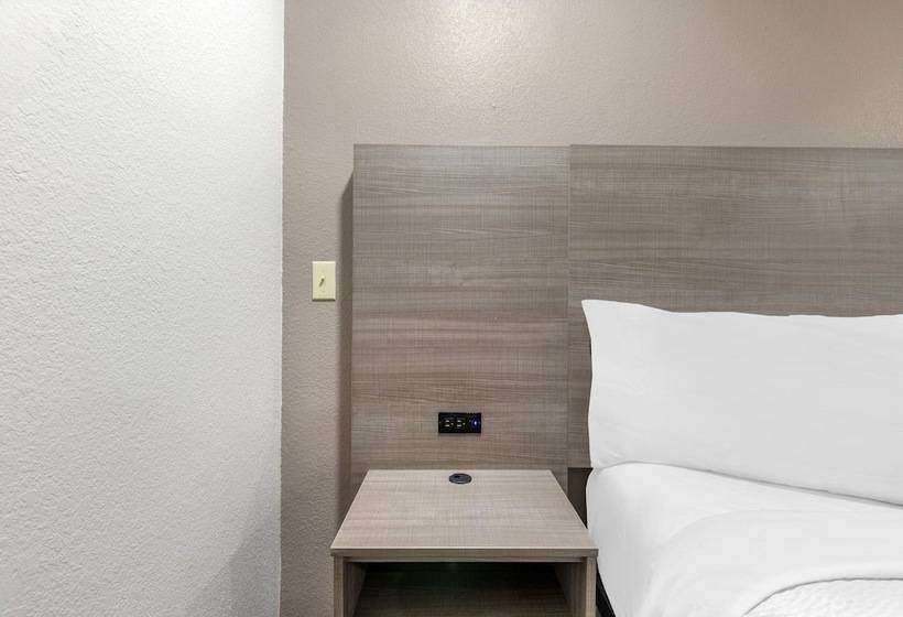 מוטל Red Roof Inn Suffolk