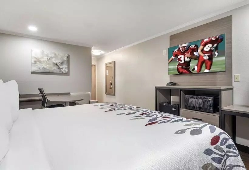 مُتل Red Roof Inn Suffolk