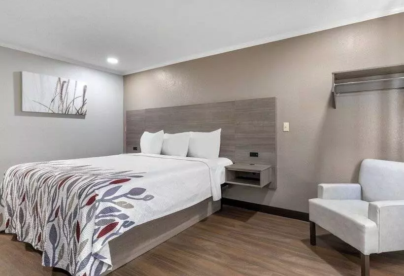 مُتل Red Roof Inn Suffolk