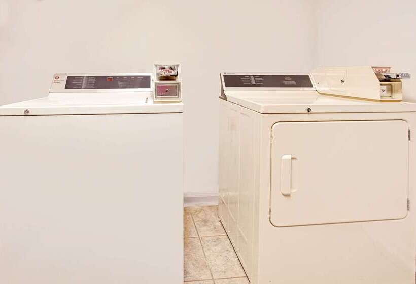 فندق على الطريق Super 8 By Wyndham Acworth/atlanta Area