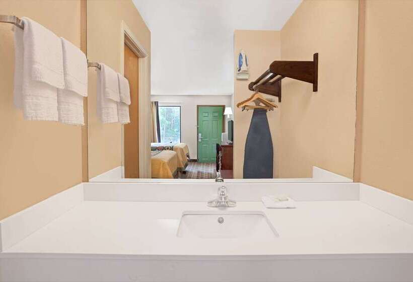 فندق على الطريق Super 8 By Wyndham Acworth/atlanta Area