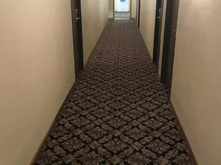 Motel Super 8 By Wyndham Bridgeview Of Mackinaw City