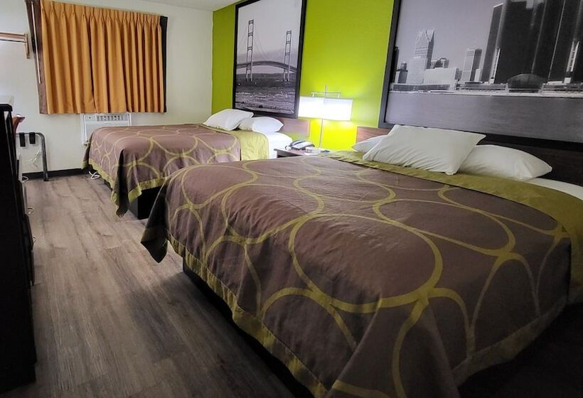 فندق على الطريق Super 8 By Wyndham Canton/livonia Area