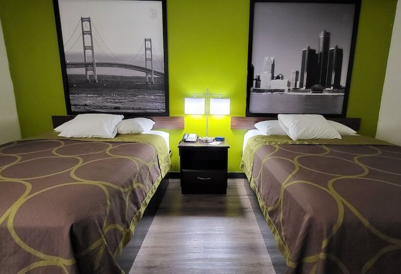 فندق على الطريق Super 8 By Wyndham Canton/livonia Area