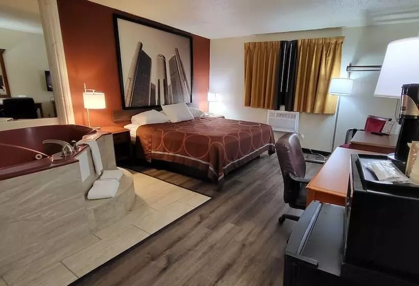 汽车旅馆  Super 8 By Wyndham Canton/livonia Area