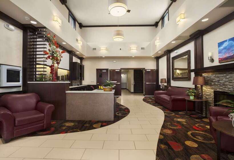 فندق على الطريق Super 8 By Wyndham Conrad