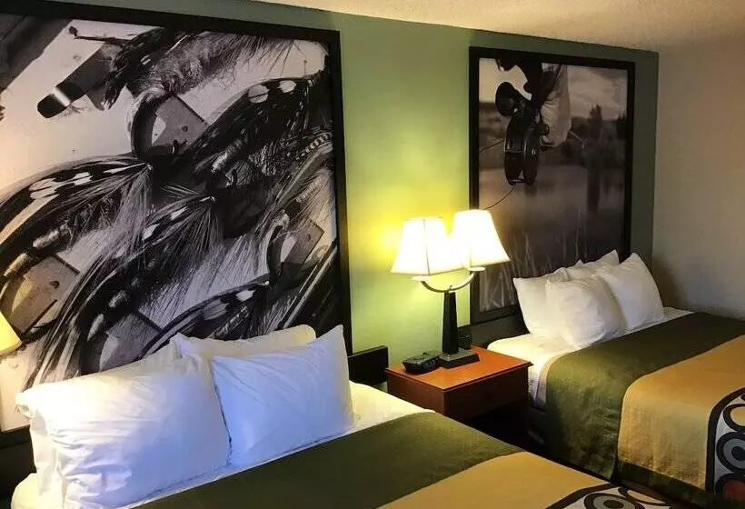 Мотель Super 8 By Wyndham Conrad