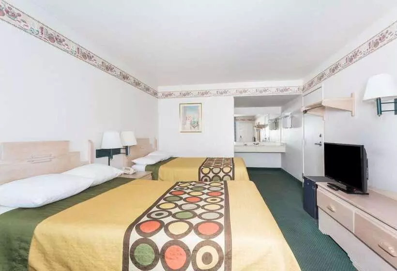 فندق على الطريق Super 8 By Wyndham Cottonwood