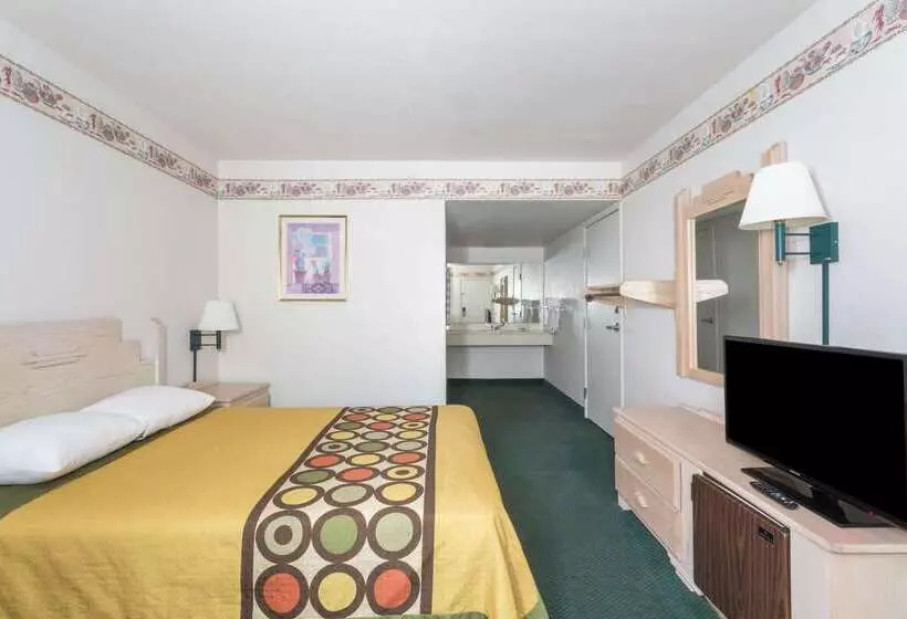 فندق على الطريق Super 8 By Wyndham Cottonwood