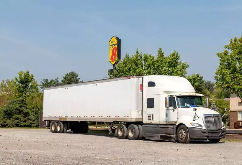 모텔 Super 8 By Wyndham Franklin/middletown Area