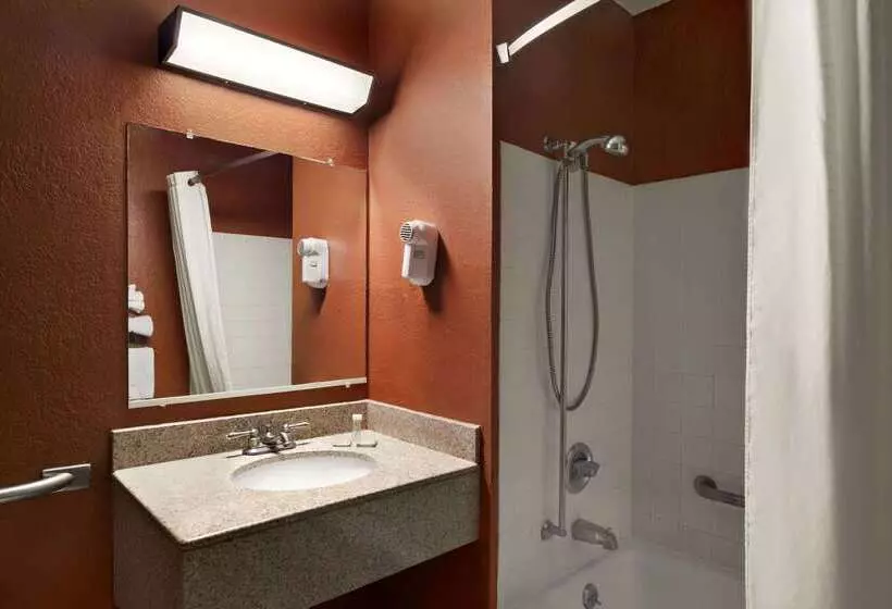 مُتل Super 8 By Wyndham Kalamazoo