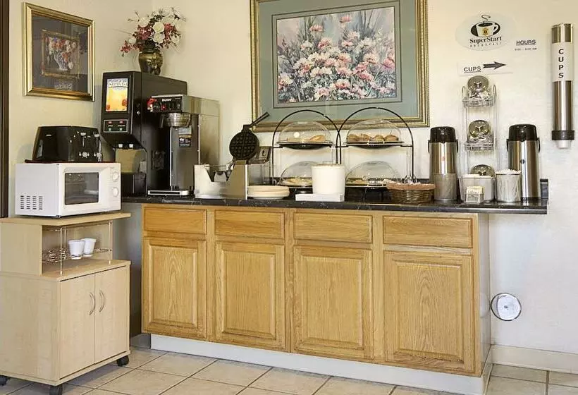 مُتل Super 8 By Wyndham Kalamazoo