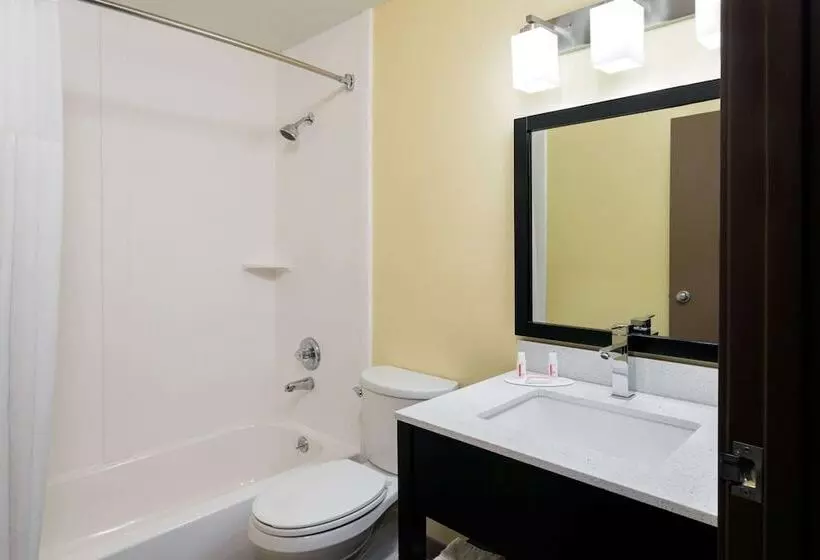 מוטל Super 8 By Wyndham Marietta