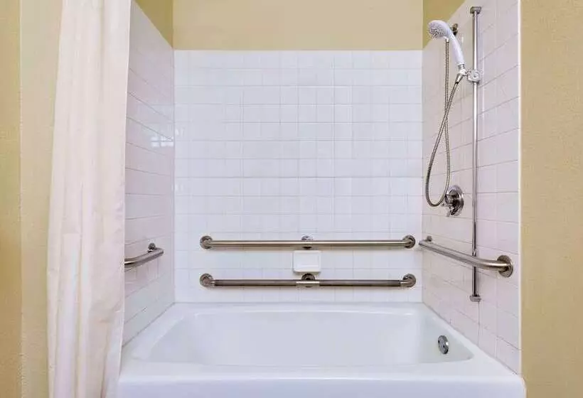 모텔 Super 8 By Wyndham Mentor/cleveland Area