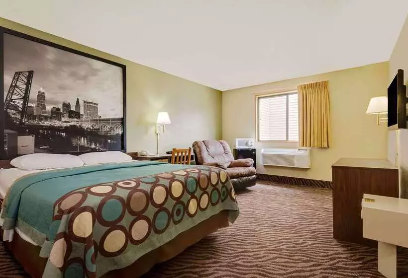 모텔 Super 8 By Wyndham Mentor/cleveland Area