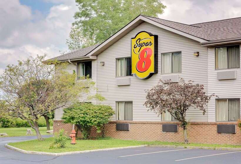 فندق على الطريق Super 8 By Wyndham Mentor/cleveland Area