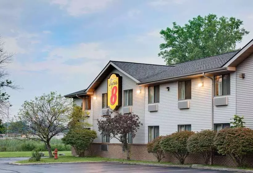 모텔 Super 8 By Wyndham Mentor/cleveland Area