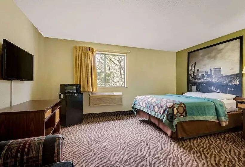 모텔 Super 8 By Wyndham Mentor/cleveland Area